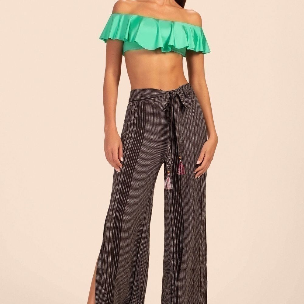 New Trina Turk Ruffle Off The Shoulder Bandeau Top swimsuit, swimwear Sz 10 - Picture 8 of 9